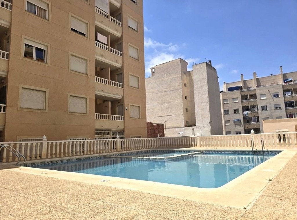 appartement pas cher a vendre en espagne, Immo, Ville, Torrevieja costa blanca espagne, 65 m², 2 pièces