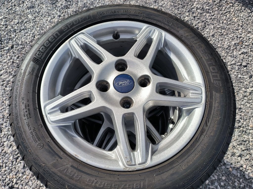 Jantes Ford Fiesta, 15 pouces, Pneus été, Enlèvement, Utilisé
