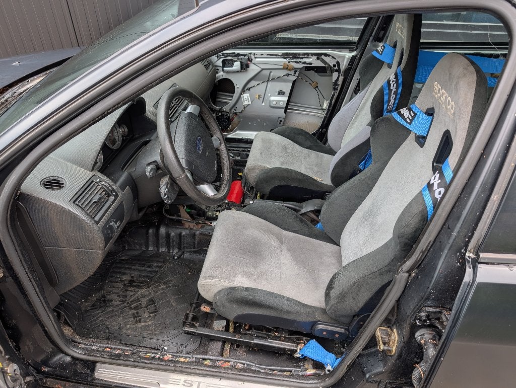 Ford Mondeo ST220 onderdelen/trackday, Auto's, Voorwielaandrijving, 4 deurs, Stof, ABS