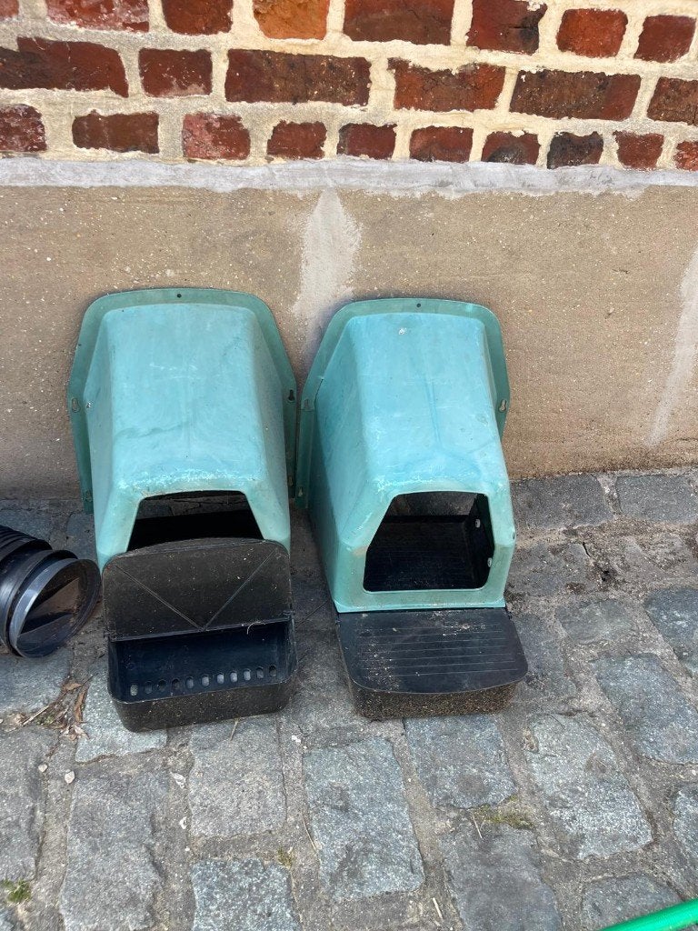 Junai Legnest met gesloten eieropvang, Dieren en Toebehoren, Ophalen, Gebruikt