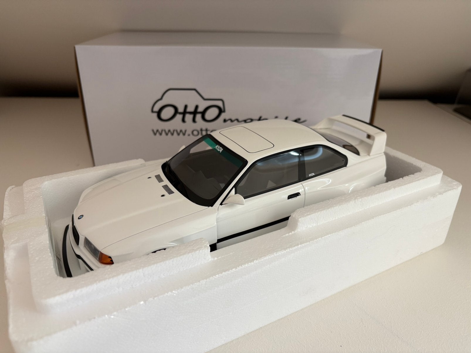 BMW E36 Khyzyl Saleem 1:18 OTTO mobile, Hobby en Vrije tijd, Ophalen of Verzenden, Zo goed als nieuw, Auto, OttOMobile