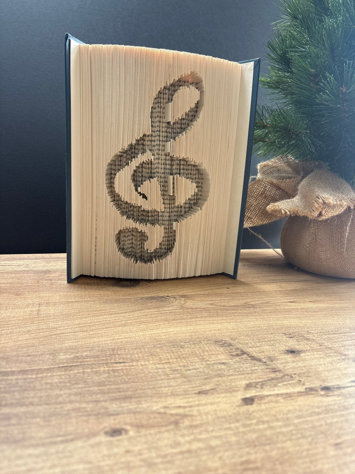 Cadeau original mélomane - Art du pliage de livre, Enlèvement ou Envoi, Comme neuf