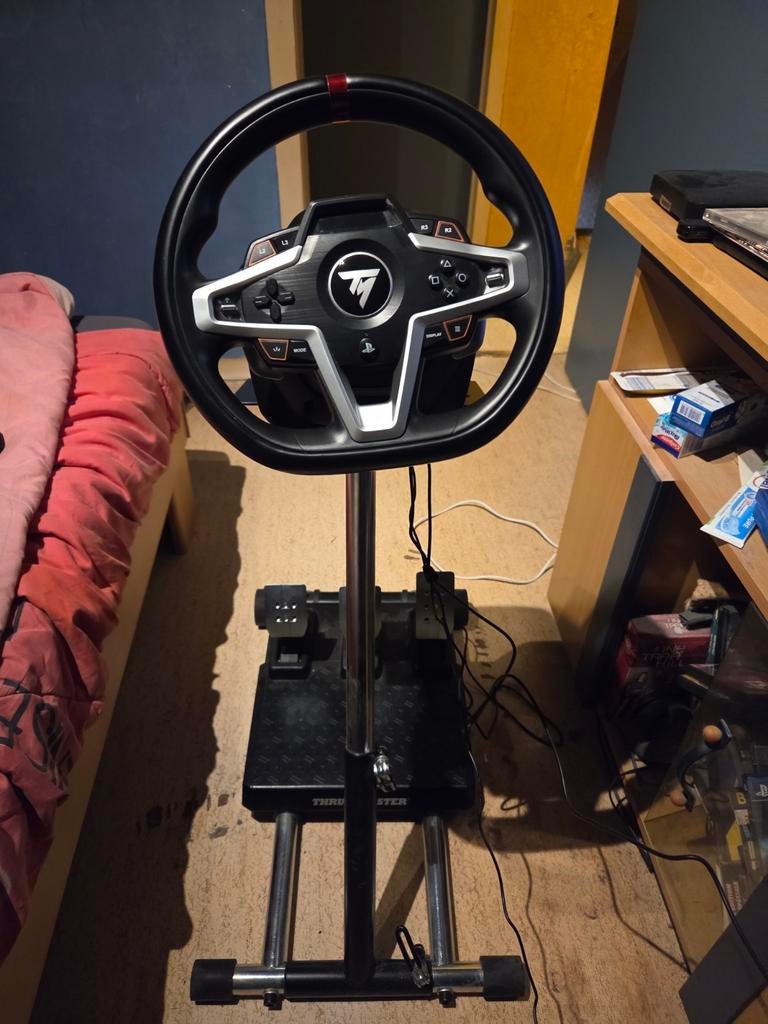 Thrustmaster t248 gemonteerd op wheel stand pro, Games en Spelcomputers, Spelcomputers | Sony Consoles | Accessoires, Ophalen