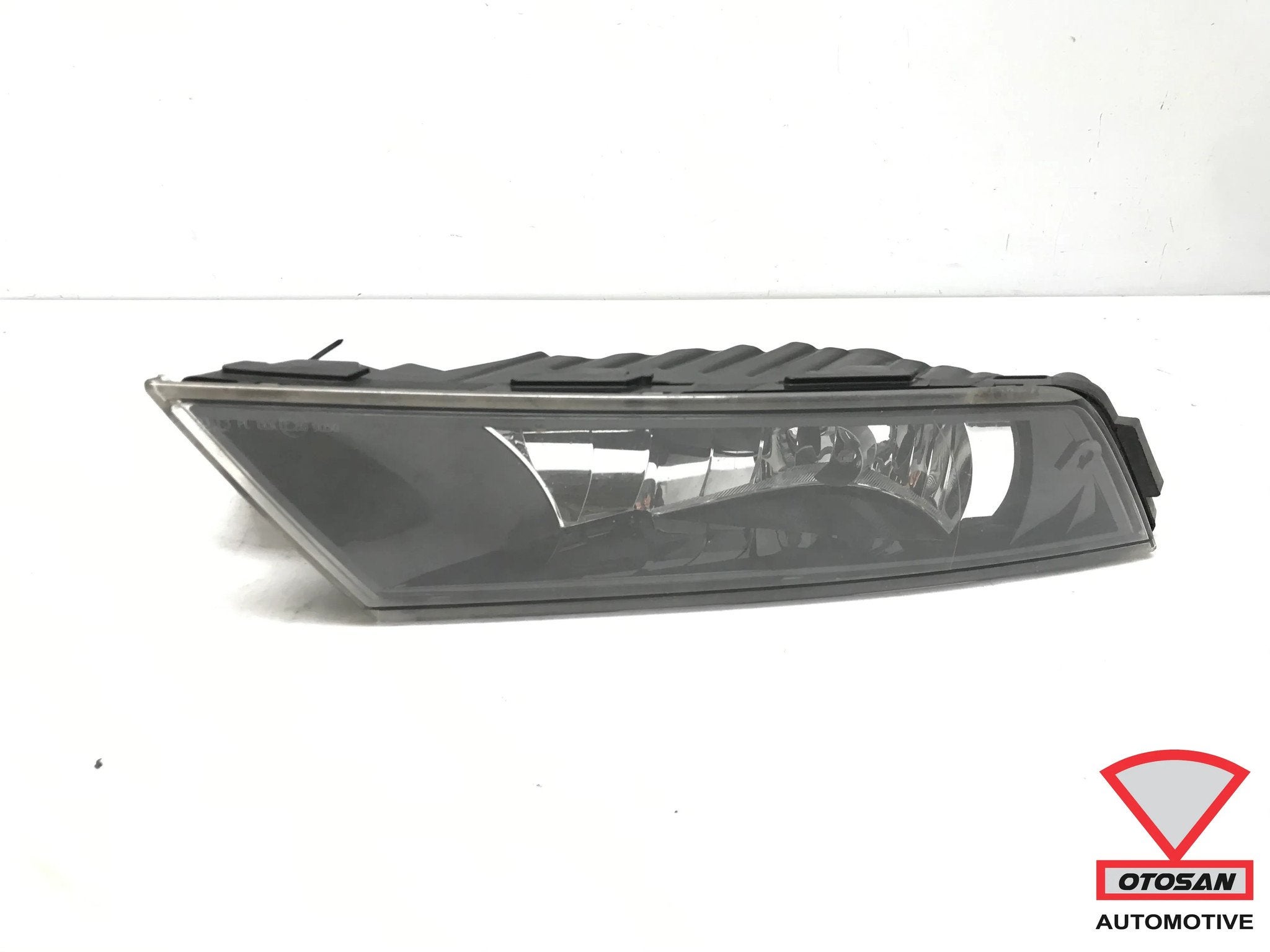 Skoda Superb 2015-2018 Mistlamp Links Voor 3V0941699, Tr. Vaclava Klementa 869
293 01  Mlada Boleslav, CZ, Skoda, Skoda Auto a.s.