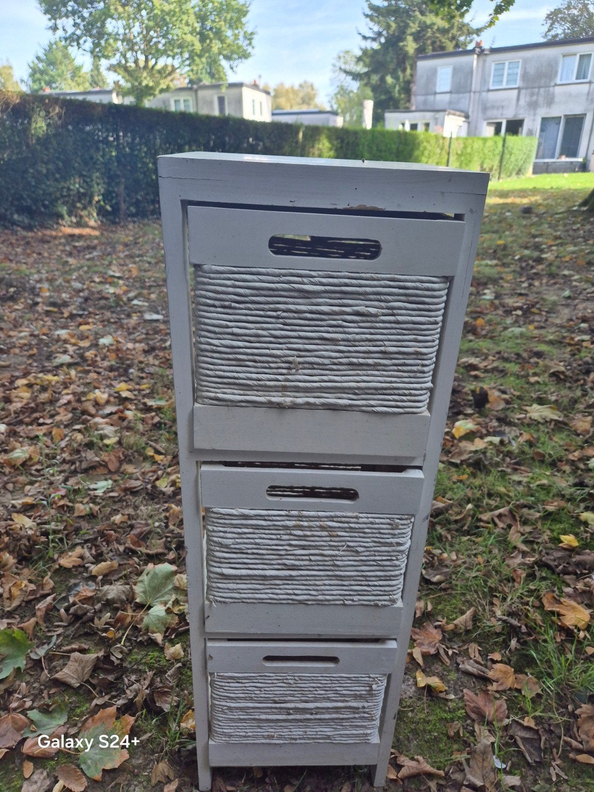 petit meuble a tiroirs a restaurer un peu, Enlèvement
