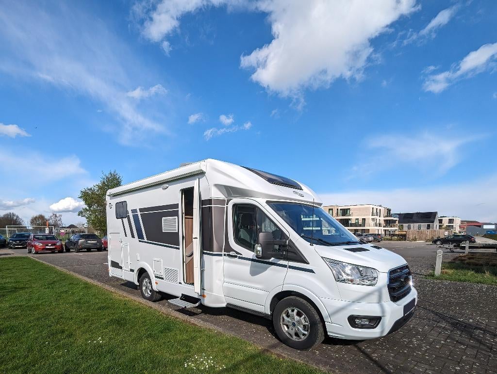 Carado T338 mobilhome Automaat (2024), Caravans en Kamperen, Mobilhomes, Automaat, Luifel, Ringverwarming, Ford