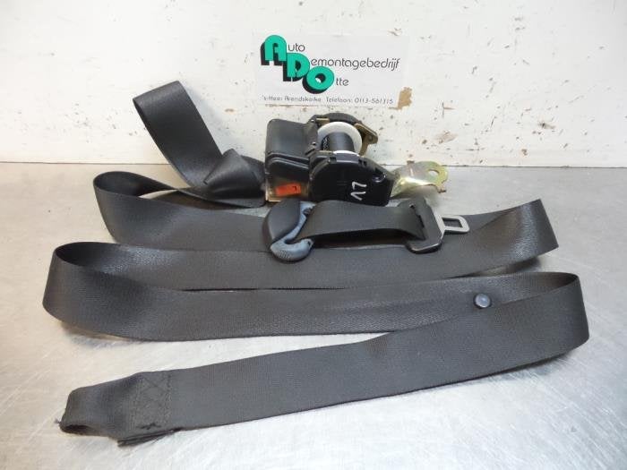 Ceinture de sécurité avant gauche d'un BMW 3-Serie (3-Seri, -, Utilisé, -, Enlèvement ou Envoi