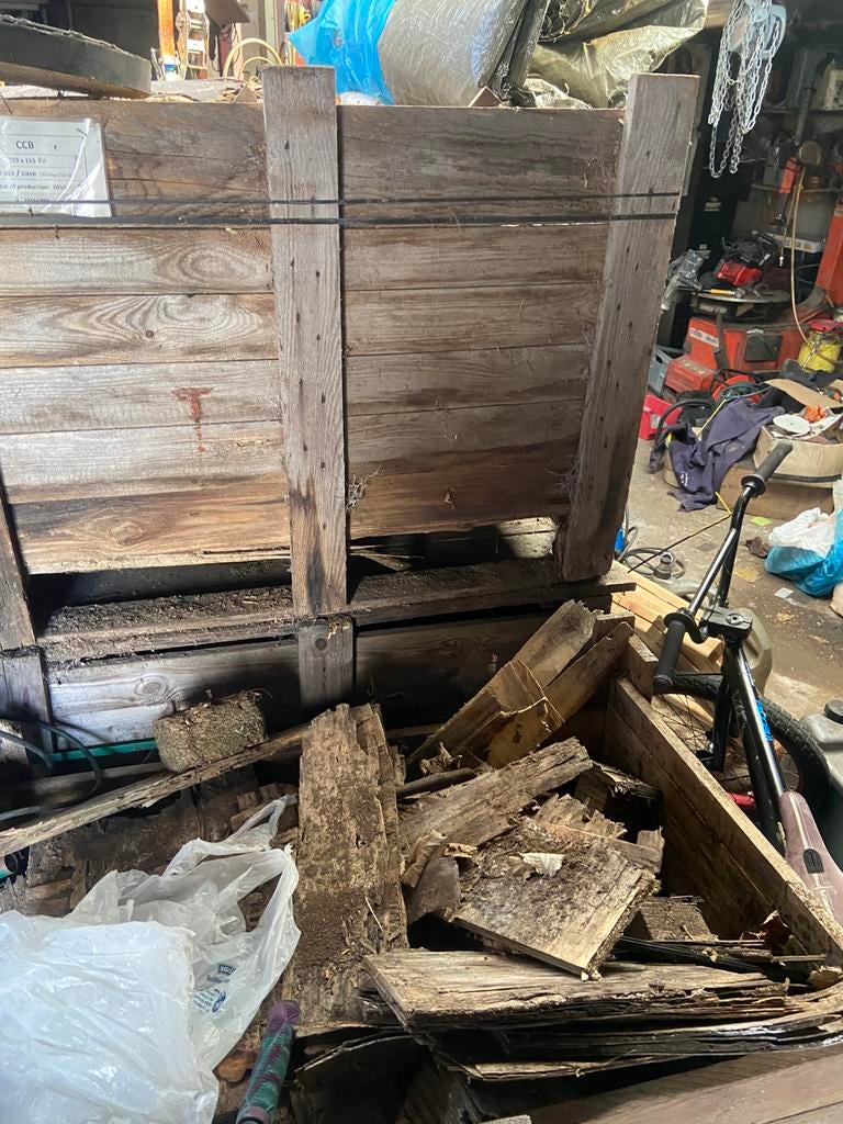 Gratis houten bakken met brandhout, Ophalen