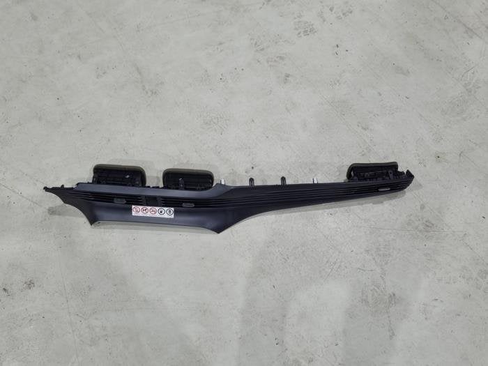 Elément tableau de bord d'un Hyundai I20, -, 3 mois de garantie, Utilisé, Hyundai