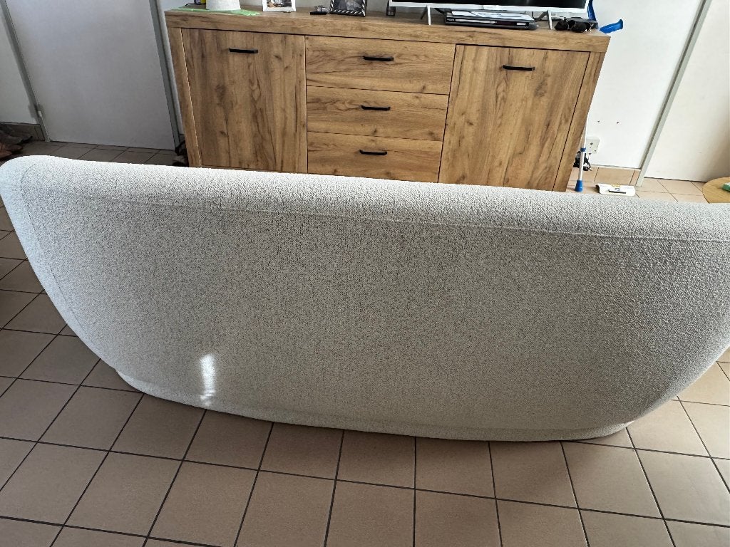 JYSK ANDRUP zetel – bouclé, gebroken wit – 3 maanden oud, Huis en Inrichting, Ophalen, 150 tot 200 cm, Driepersoons, Zo goed als nieuw