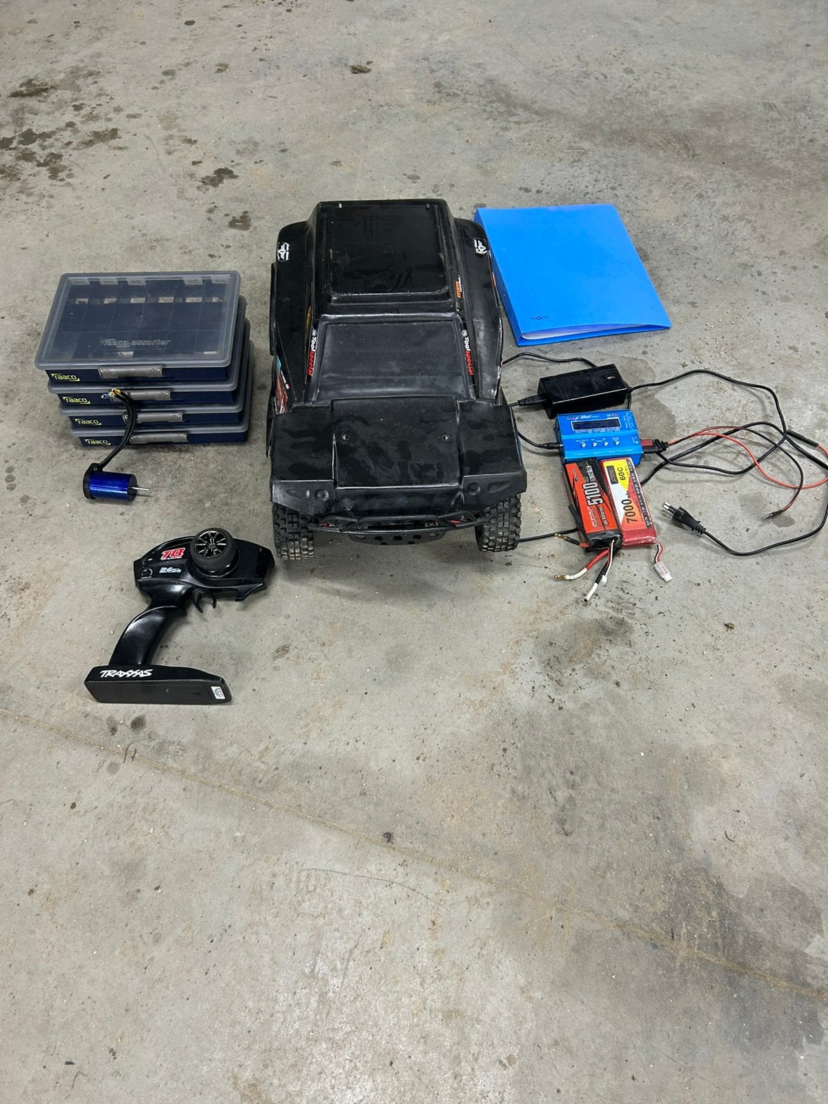 Traxxas Slash 4x4 Brushless + 2 LiPo’s + Lader + onderdelen, Elektro, Gebruikt, Auto offroad, Ophalen of Verzenden