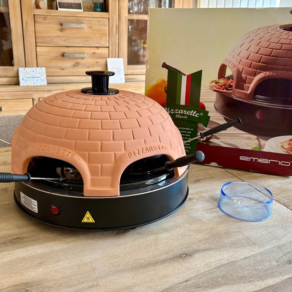 EMERIO Pizzarette 6 pers. + deegsnijder, Ophalen of Verzenden, Zo goed als nieuw, Emerio