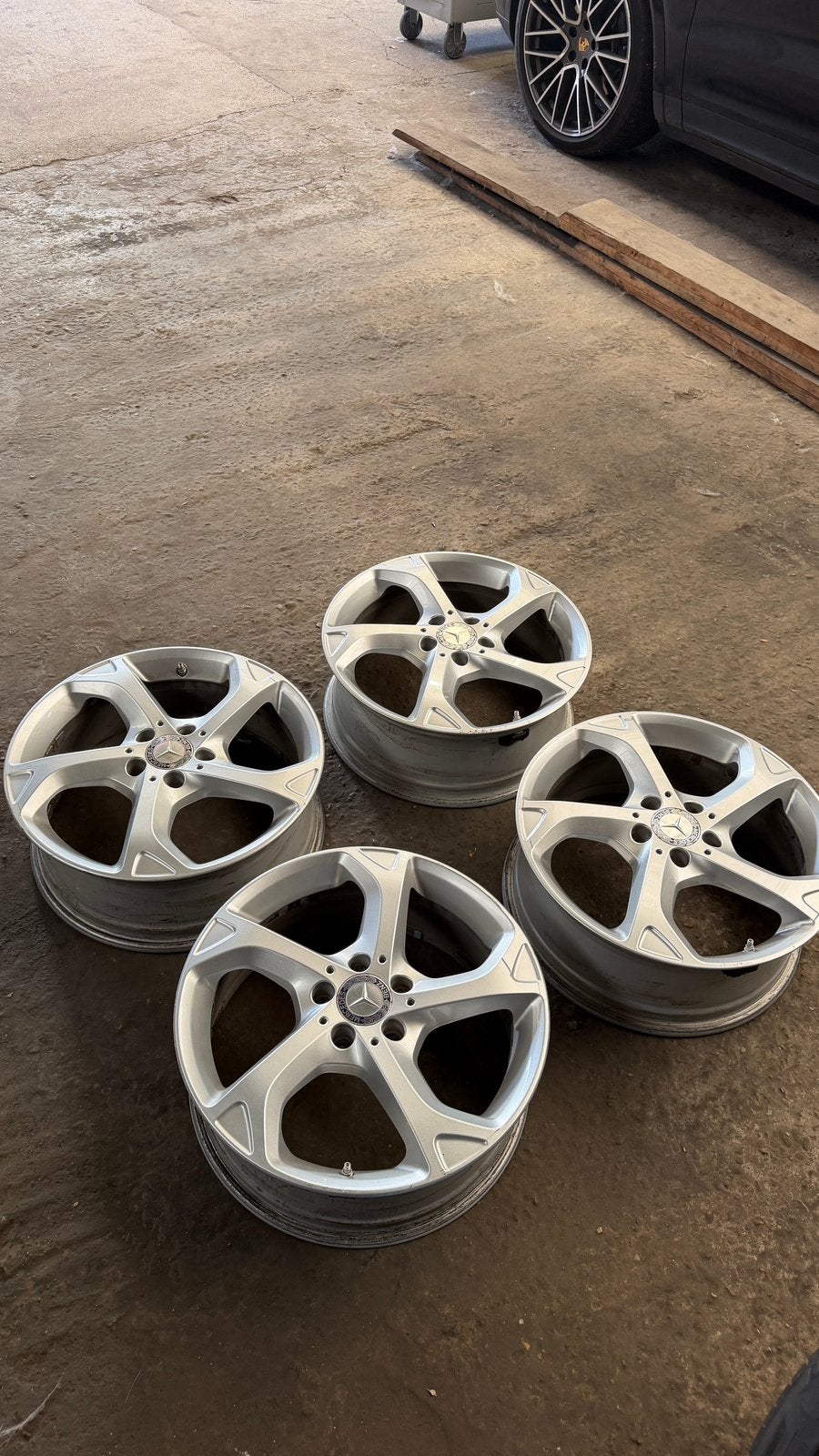 Mercedes 18 inç jant (ET46), Auto-onderdelen, Ophalen, 18 inch, Gebruikt, Velg(en)