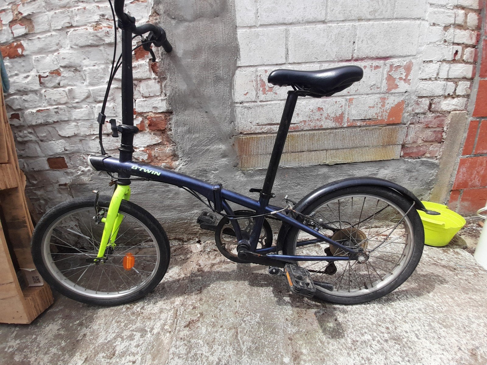 3 blooi fietsen, Enlèvement