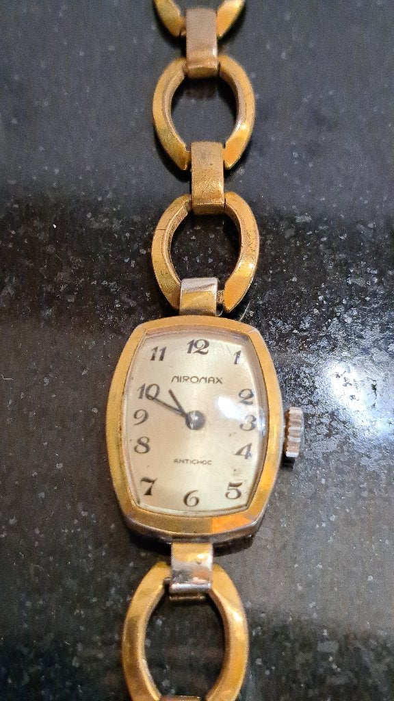 Tres ancienne montre a remonter Fonctionne impeccablement, Enlèvement ou Envoi, Utilisé