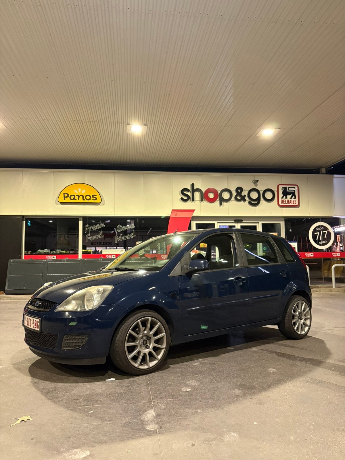 Ford fiesta, Auto's, Voorwielaandrijving, Stof, Zwart, Blauw