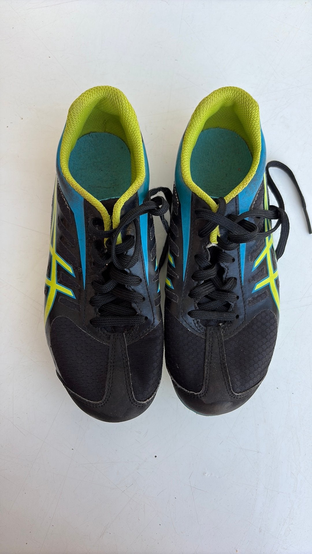 Spikes maat 33,5, Sports & Fitness, Enlèvement ou Envoi, Comme neuf, Spikes, Asics
