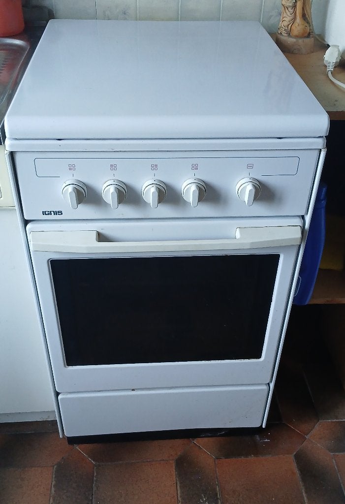 cuisiniere gaz ( bonbonne ) bas prix a servi liege, Enlèvement, Utilisé, Gaz, 4 zones de cuisson