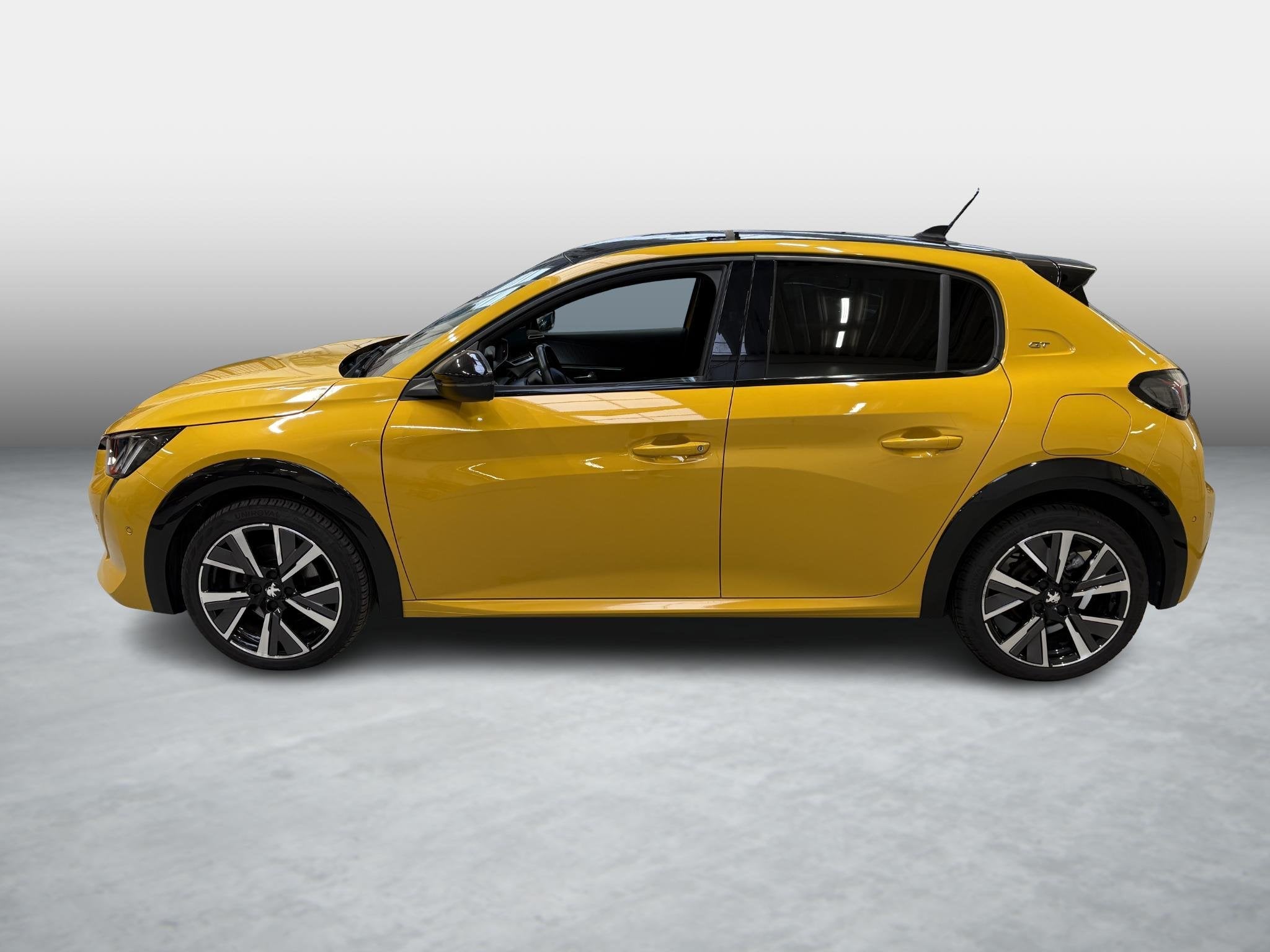 Peugeot 208 1.2 PureTech 100 MAN6 S&S GT Pack, Auto's, Voorwielaandrijving, Gebruikt, 1165 kg, Geel