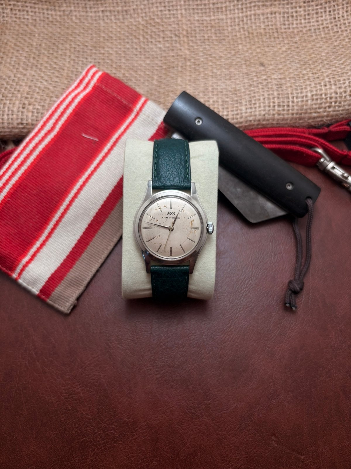 Montre Ernest Borel vintage des années 60 (dresswatch), Montre-bracelet, Autres marques, Enlèvement ou Envoi, Acier