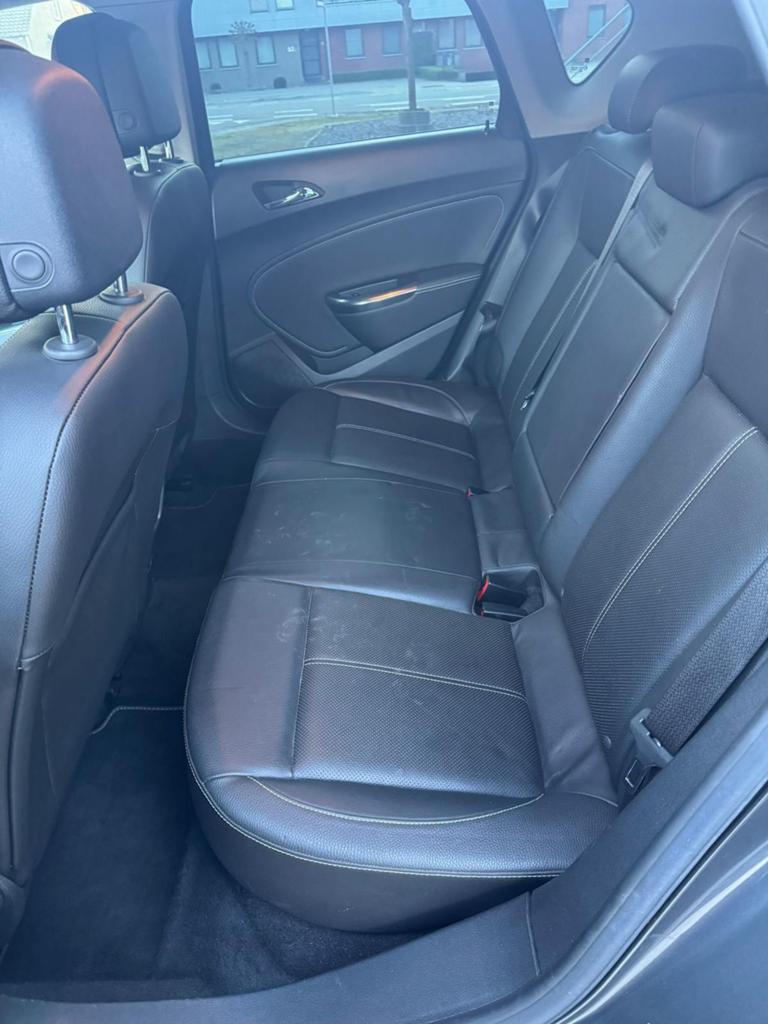 Te koop: Opel Astra – Comfortabele en betrouwbare wagen, Auto's, Opel, Particulier, Astra, Airconditioning, Benzine, 5 deurs, Automaat