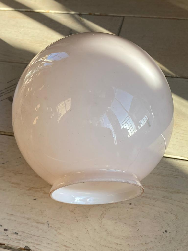 VINTAGE OPALINE LAMPENBOL LICHTROZE, Antiek en Kunst, Ophalen of Verzenden