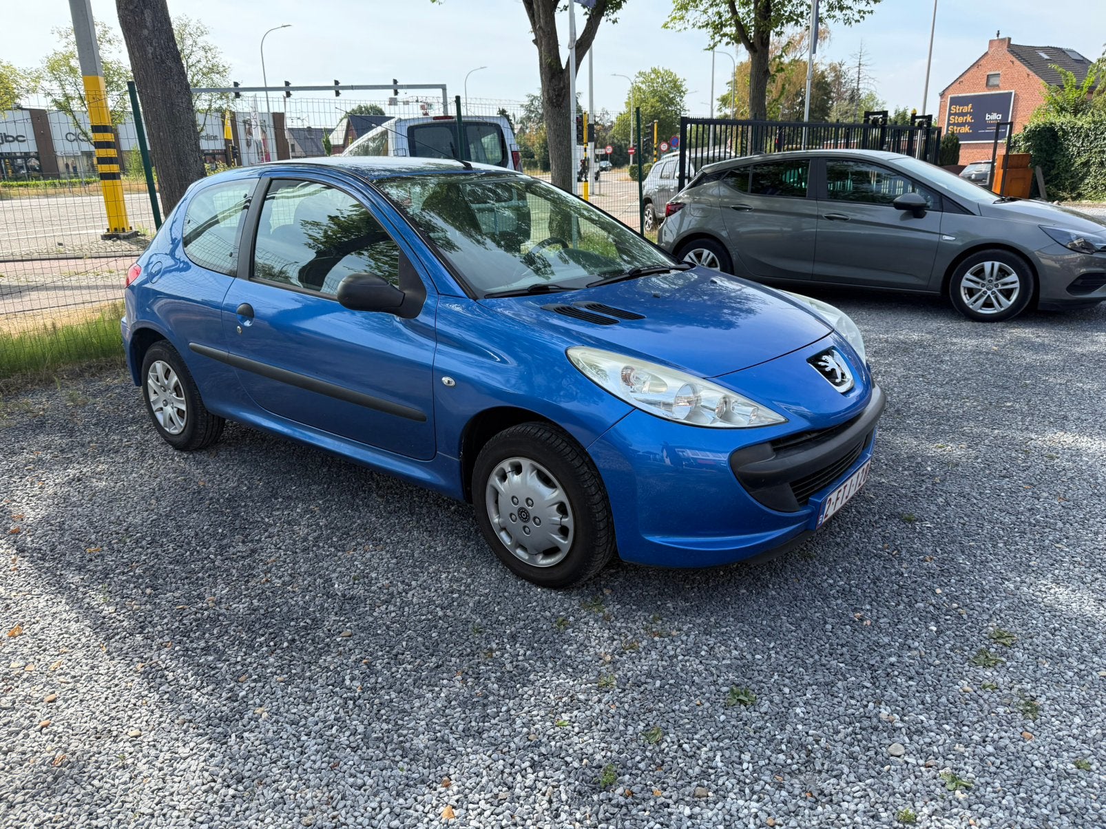 Peugeot 206+ gekeurd voor verkoop, nu weg 1750€, Auto's, Voorwielaandrijving, Stof, Blauw, Bedrijf