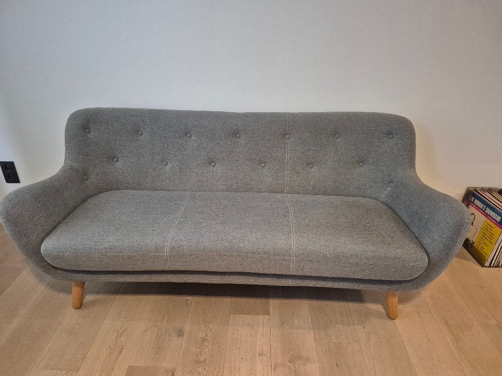 Grijze stoffen 3-persoonszetel, Ophalen, 150 tot 200 cm, Driepersoons, 75 tot 100 cm