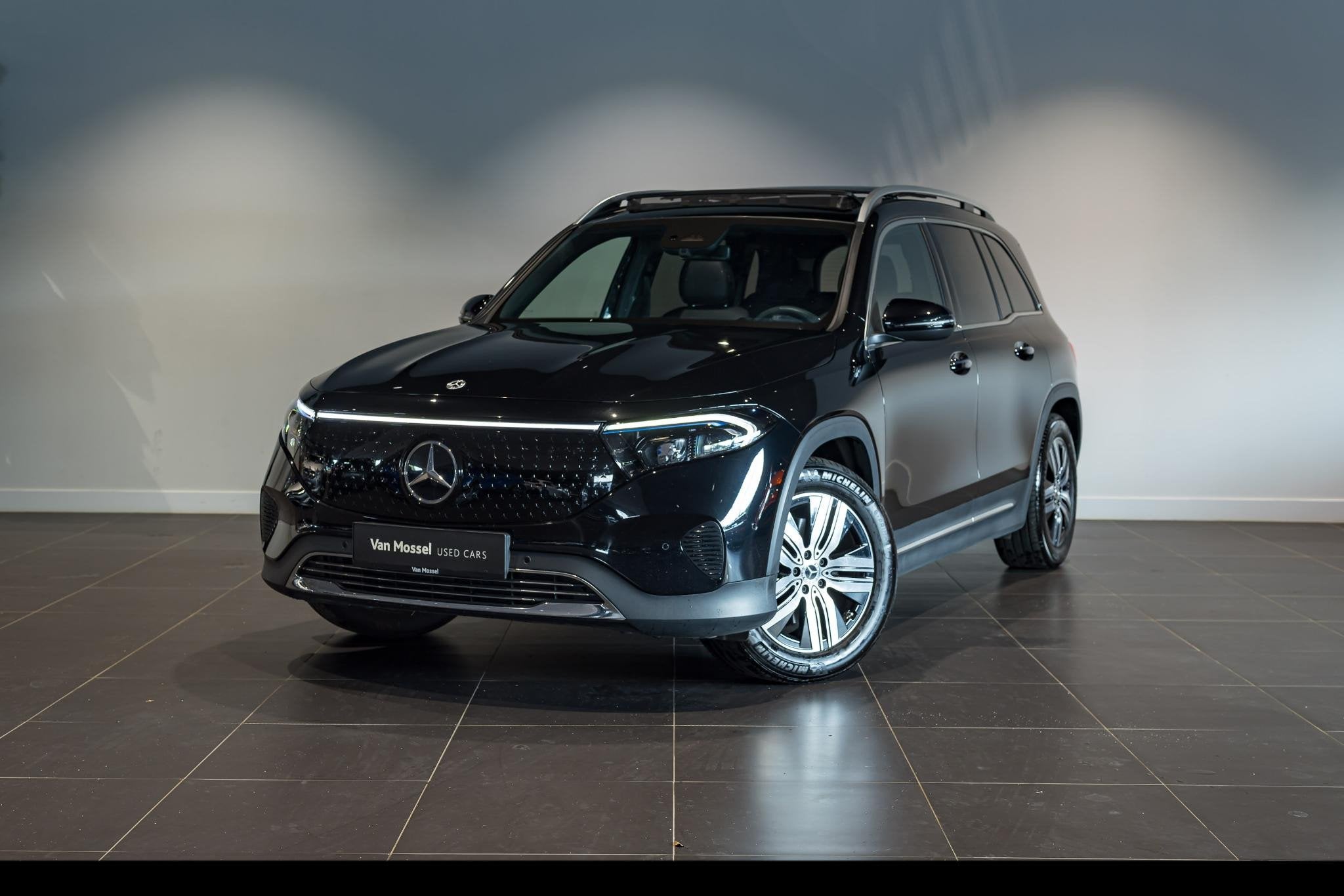 Mercedes-Benz EQB EQB 250+ Luxury Line (automatique), Autos, Mercedes-Benz, Achat, EQB, Entreprise, Carnet d'entretien
