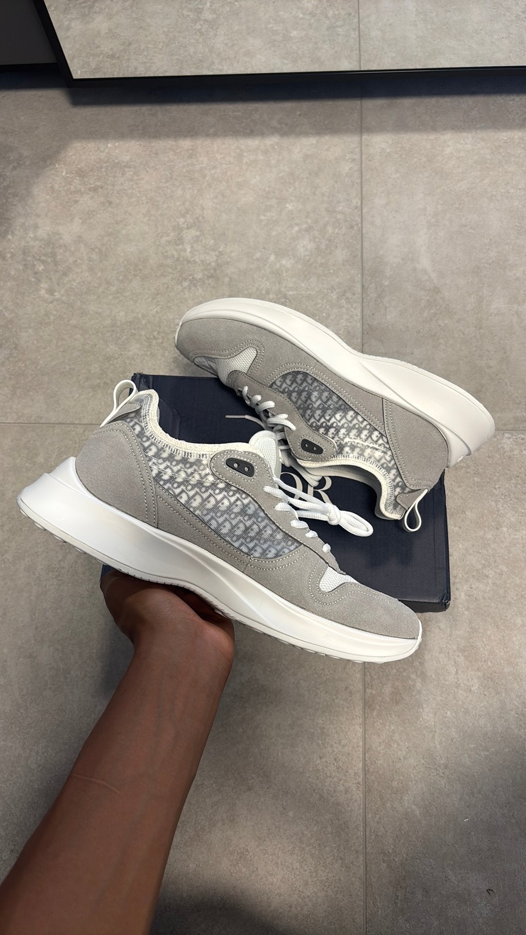 B25 Grey Dior, Neuf, Enlèvement ou Envoi, Blanc, Baskets