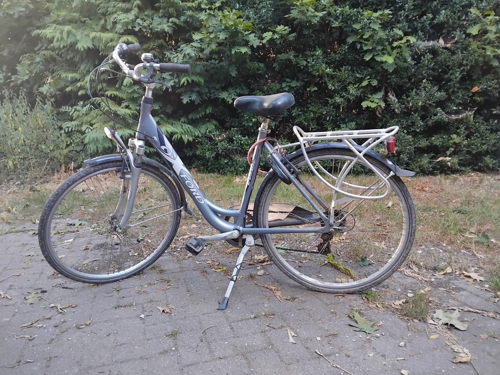 Damesfiets 28 inch, Fietsen en Brommers, Elektrische fietsen, Ophalen