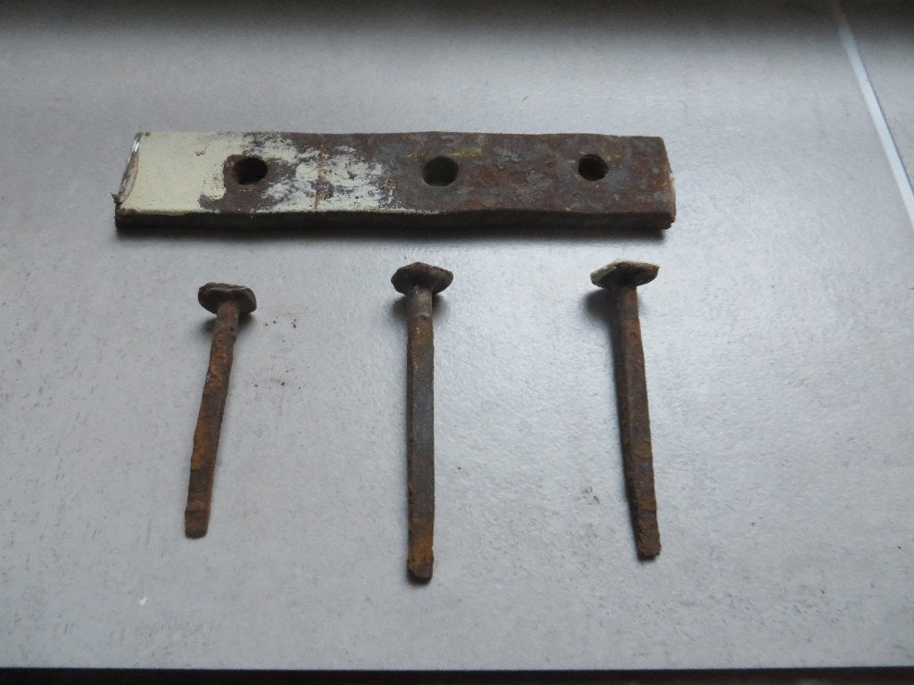 clous en fer forgé, Bricolage & Construction, Quincaillerie & Fixations, Comme neuf, Clous, 50 à 100 mm, Enlèvement