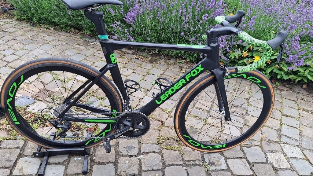 carbon fiets 54  , carbon wielen, en reserve setje wielen, Gebruikt, Meer dan 20 versnellingen, 53 tot 57 cm, Ophalen