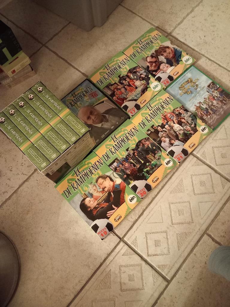 DVD's FC De Kampioenen volledige reeks + 1e film, Enlèvement, Comme neuf