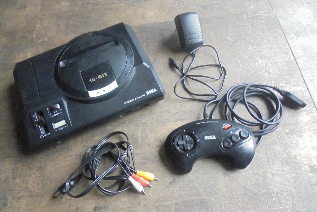 Sega Mega Drive spelconsole (zie foto's), Consoles de jeu & Jeux vidéo, Consoles de jeu | Sega, Enlèvement ou Envoi, Utilisé, Avec 1 manette