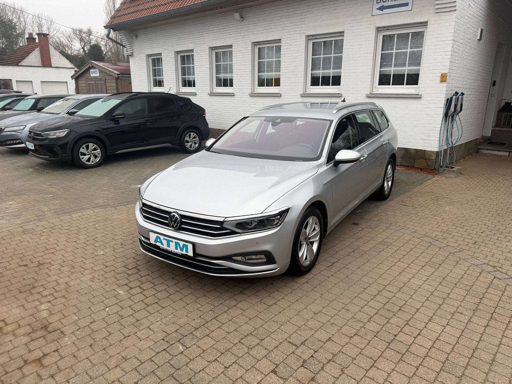 Volkswagen Passat Variant Passat Variant 2.0 TDI DSG Highlin, Auto's, Volkswagen, Gebruikt, 4 cilinders, https://public.car-pass.be/vhr/dba06d71-860f-44dd-8fd2-3fce215d36be