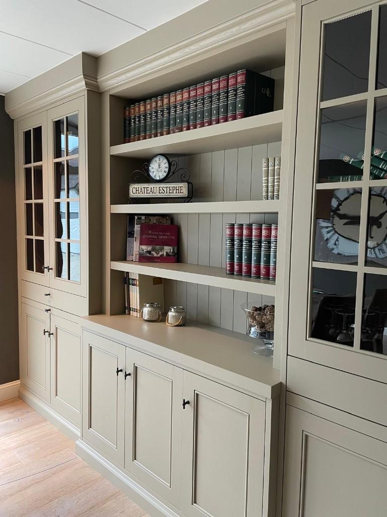 Landelijke dressoir, Huis en Inrichting, Ophalen, Nieuw, Eikenhout, Met deur(en)