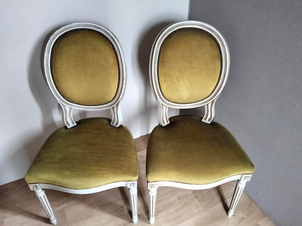 Ensemble de 6 chaises de style Louis XVI, Enlèvement