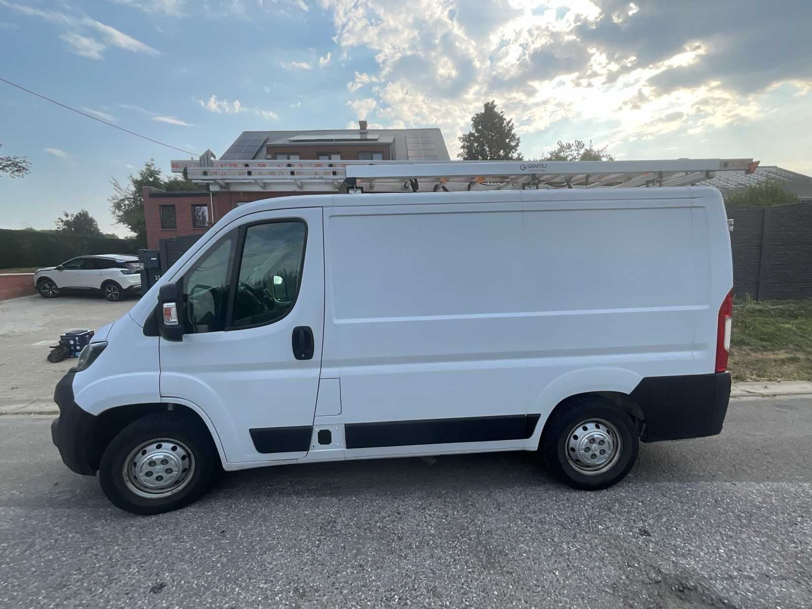 2021 Peugeot Boxer 2 BlueHDi 140 L2H1 Auto, Auto's, Peugeot, Gebruikt, Bedrijf, Diesel, Overige carrosserie