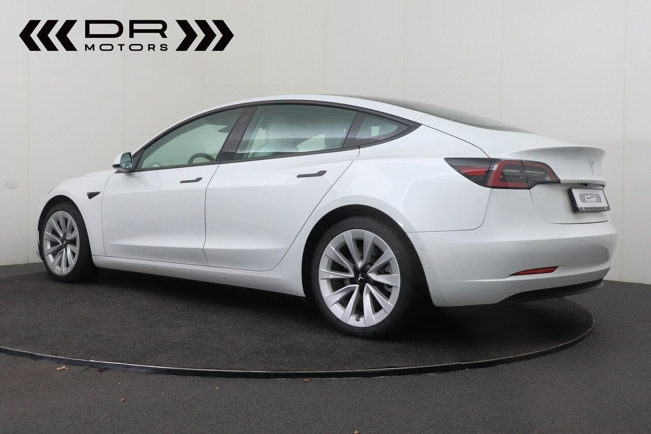 Tesla Model 3 LONG RANGE - AWD  DUAL MOTOR - 1STE EIGENAAR, Auto's, Wit, 498 pk, Berline, https://public.car-pass.be/vhr/53ff43f9-27b7-491a-b611-fae87c976cb5