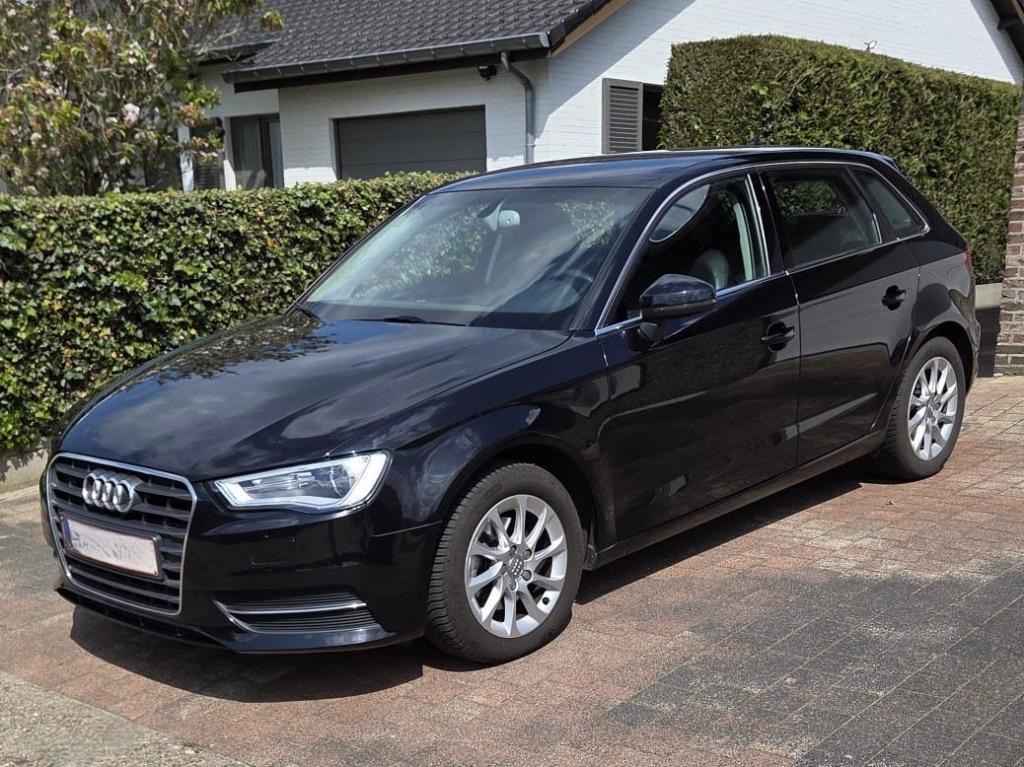 Audi A3 sportback 1.6 TDI AUTOMAAT Leder 125000 km Topstaat, Autos, Euro 5, Achat, Entreprise, Entretenue par le concessionnaire