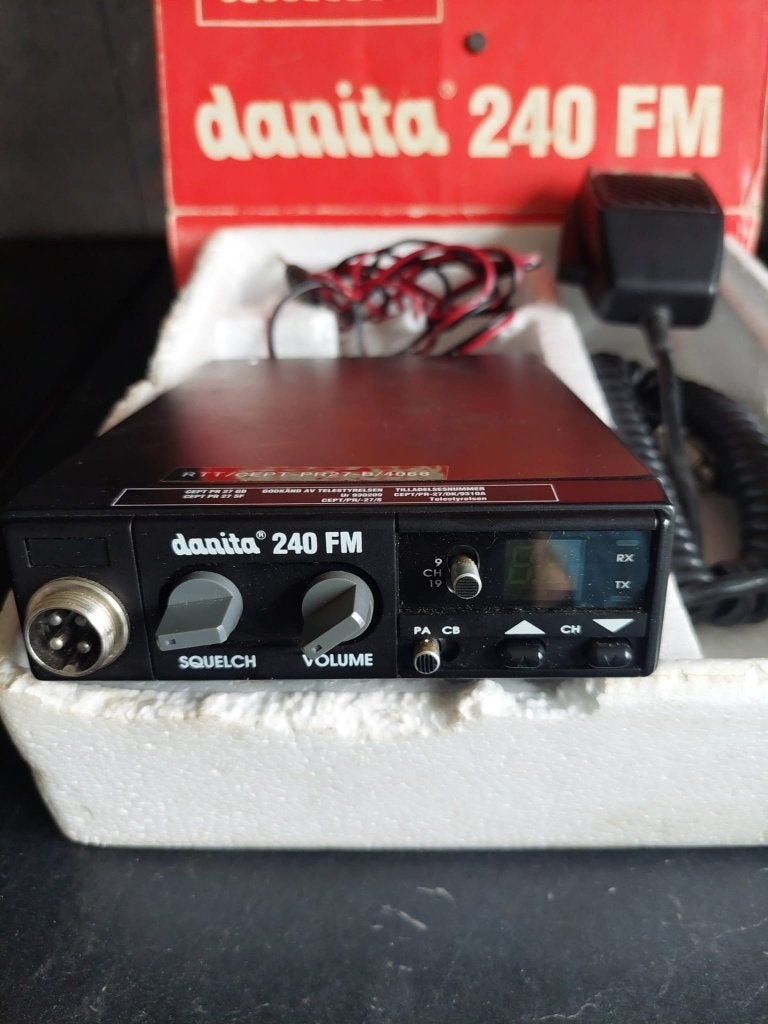 danita 240 FM, Ophalen, Gebruikt, Zender en Ontvanger