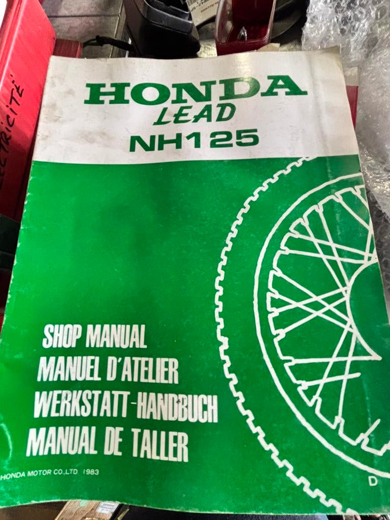 Shopmanual Honda Lead 125 NH125, Motoren, Handleidingen en Instructieboekjes, Ophalen of Verzenden, Honda