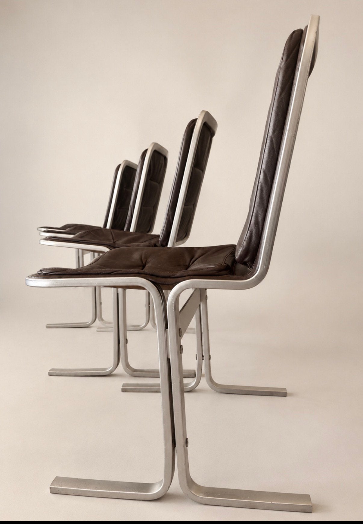 Rare 4 Dining Chairs by Eric Sigfrid Persson, Sweden, c70s, Antiek en Kunst, Kunst | Designobjecten, Ophalen, Set, Stoel, Bruin