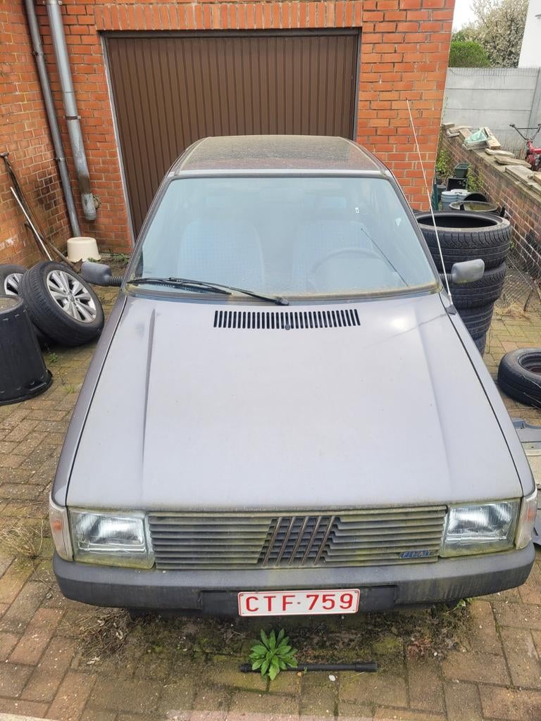 Fiat uno 1.0 fire 1989 avec 61.000 km à redémarrer restaurer, Autos, Fiat, Particulier, Uno, Enlèvement