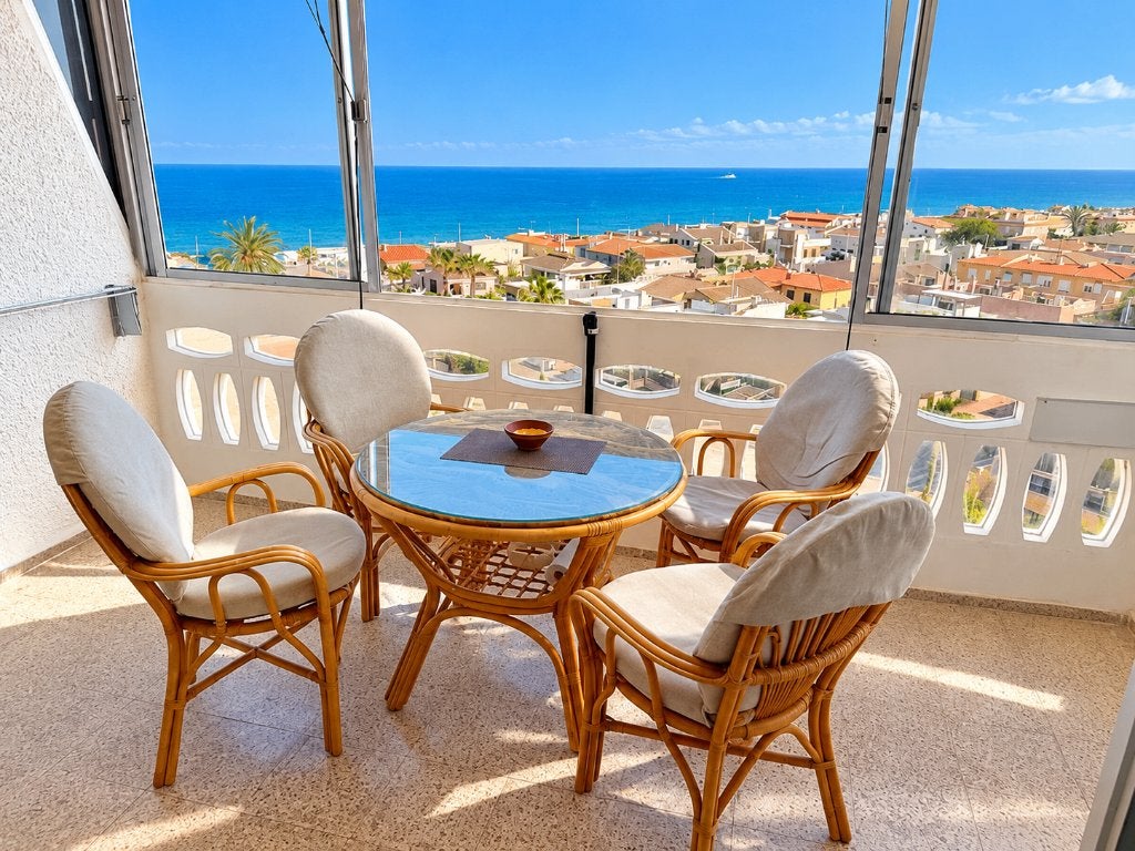PENTHOUSE MET ZEEZICHT IN LA MATA, Immo, Torrevieja, 55 m², Spanje, Stad