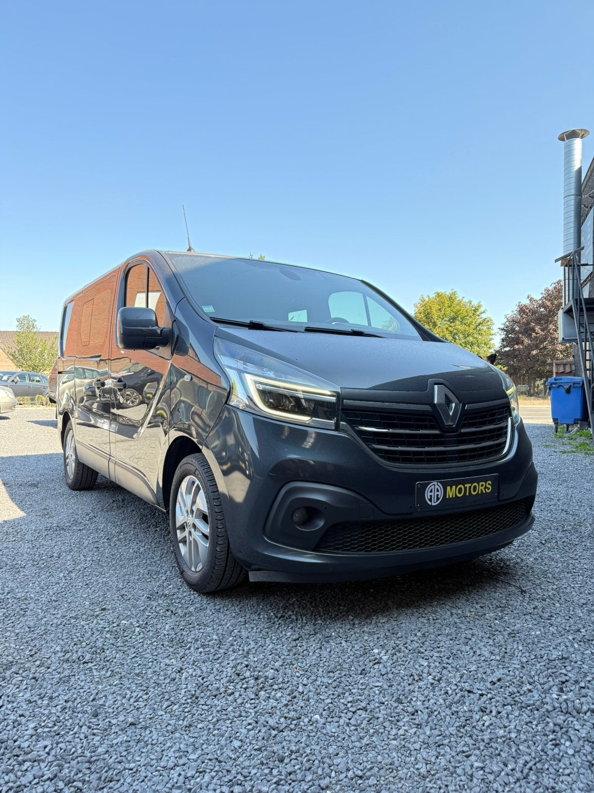 Renault Trafic 2.0 dCi 107 kW automatique, Autos, Argent ou Gris, 6 portes, Noir, Diesel