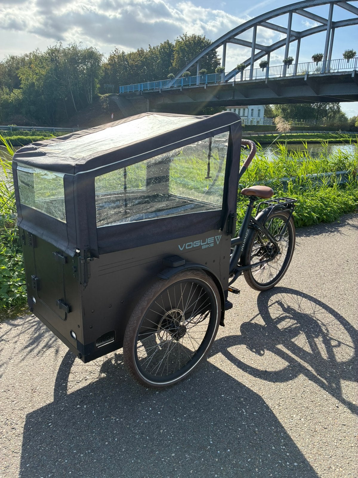 Elektrische bakfiets Vogue journey met deur voor hond, Ophalen of Verzenden, Zo goed als nieuw, 2 kinderen, Elektrisch