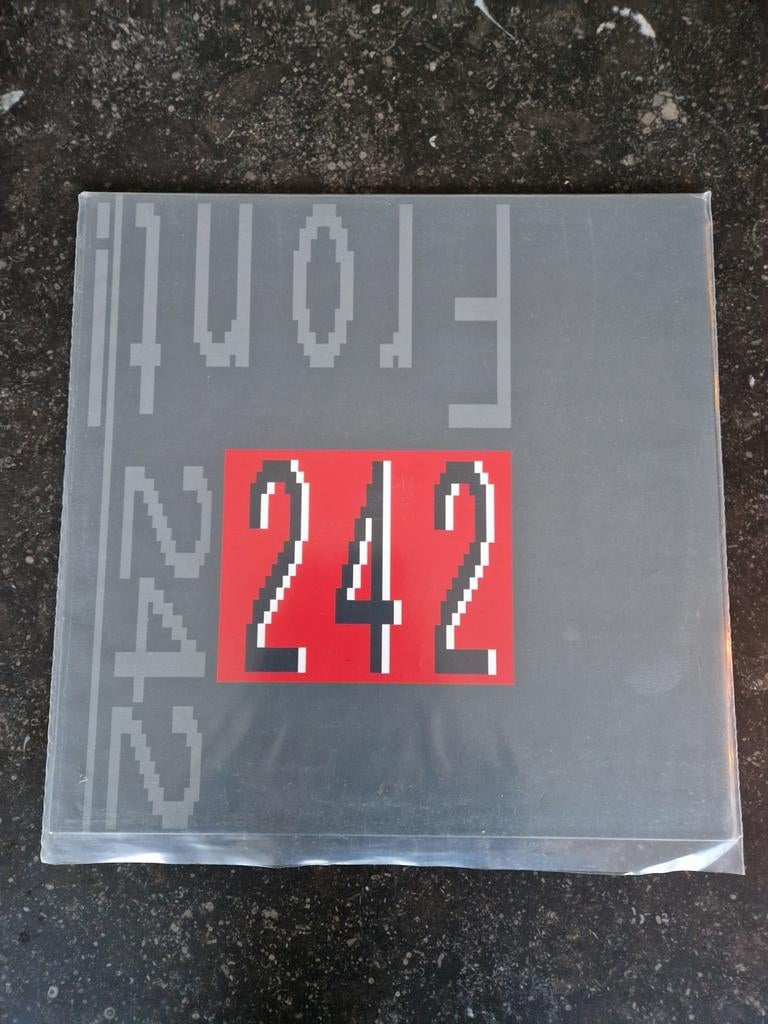 Front 242 LP: New Wave., CD & DVD, Enlèvement