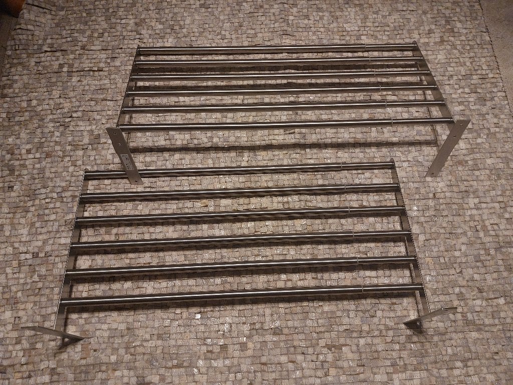 2 séchoirs / étendoirs muraux extensibles en inox, Huis en Inrichting, Woonaccessoires | Wandplanken en Boekenplanken, Ophalen